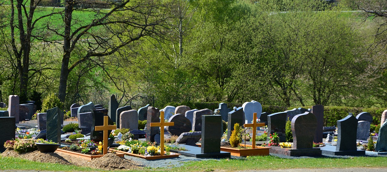 Bergheim: Senior auf dem Friedhof ausgeraubt